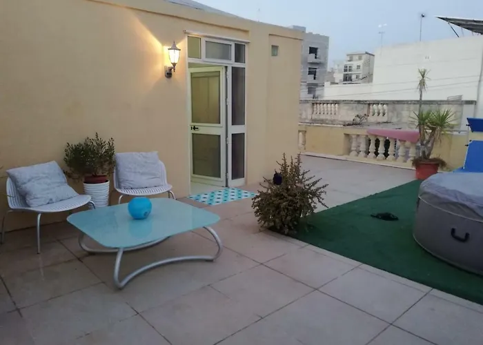 With Private Terrace, Jacuzzi & Views Apartament